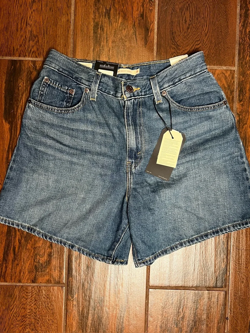 Levi’s Linen Denim Lightweight High Baggy Shorts Dark Wash Women’s 28